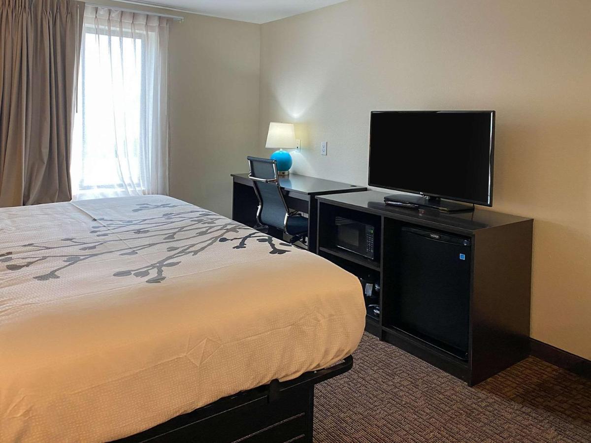 Sleep Inn Greensboro - Coliseum Area Экстерьер фото